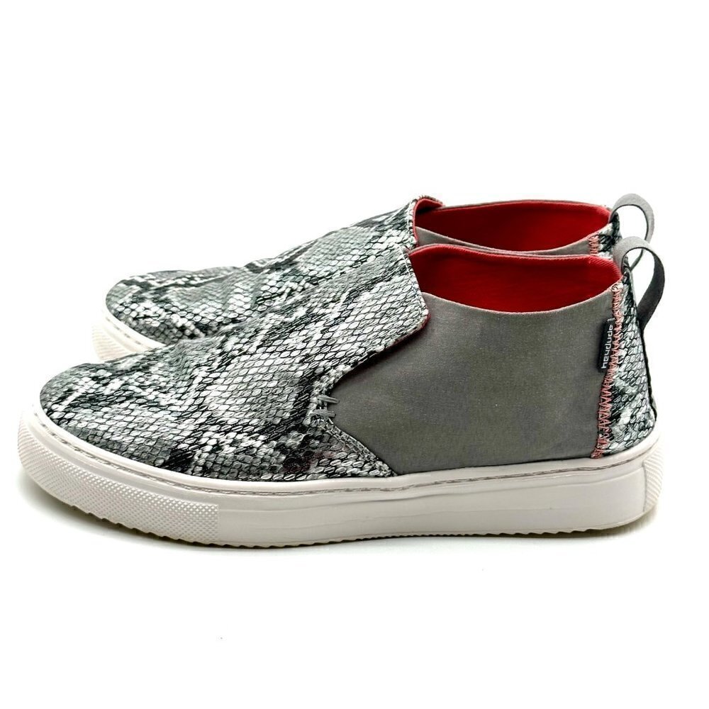Hey Dude Peyton Snake Skin Comfort Sneakers Women's Gray Silver Size 8